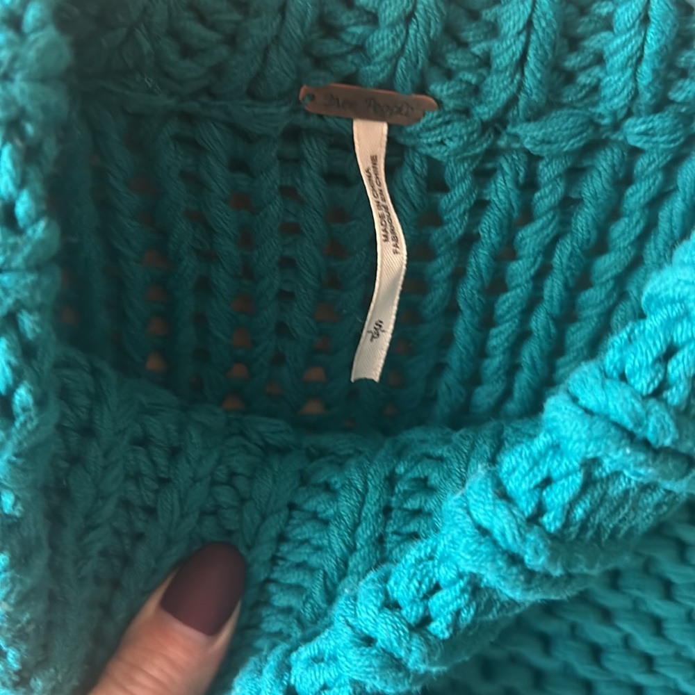 🎉 Free People | Turquoise Chunky Knit Cropped Half Turtleneck Sweater Size S/P - Picture 3 of 7